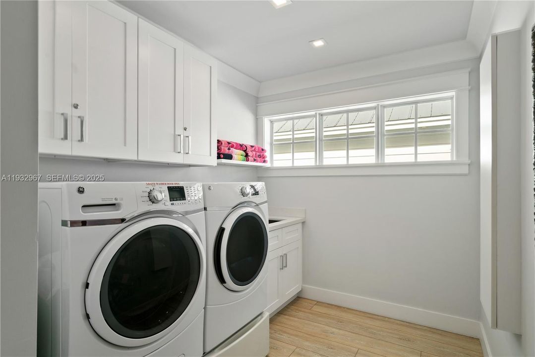 En Venta: $2,649,000 (3 camas, 3 baños, 1768 Pies cuadrados)