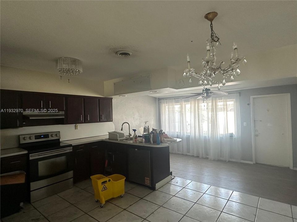 待售: $649,900 (0 贝兹, 0 浴室, 2845 平方英尺)