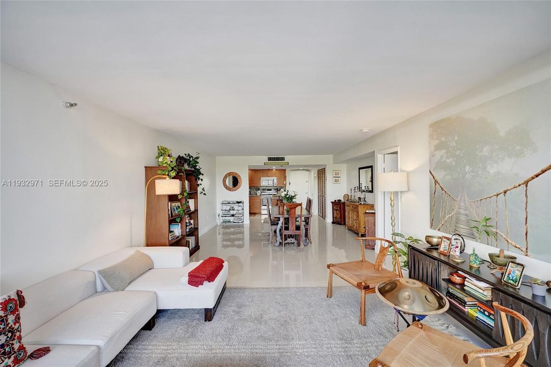 出租: $2,750 (2 贝兹, 2 浴室, 1146 平方英尺)