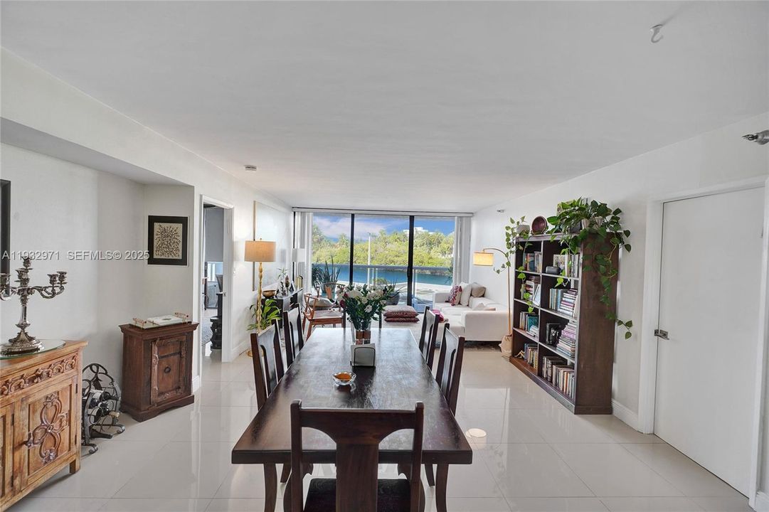 出租: $2,750 (2 贝兹, 2 浴室, 1146 平方英尺)