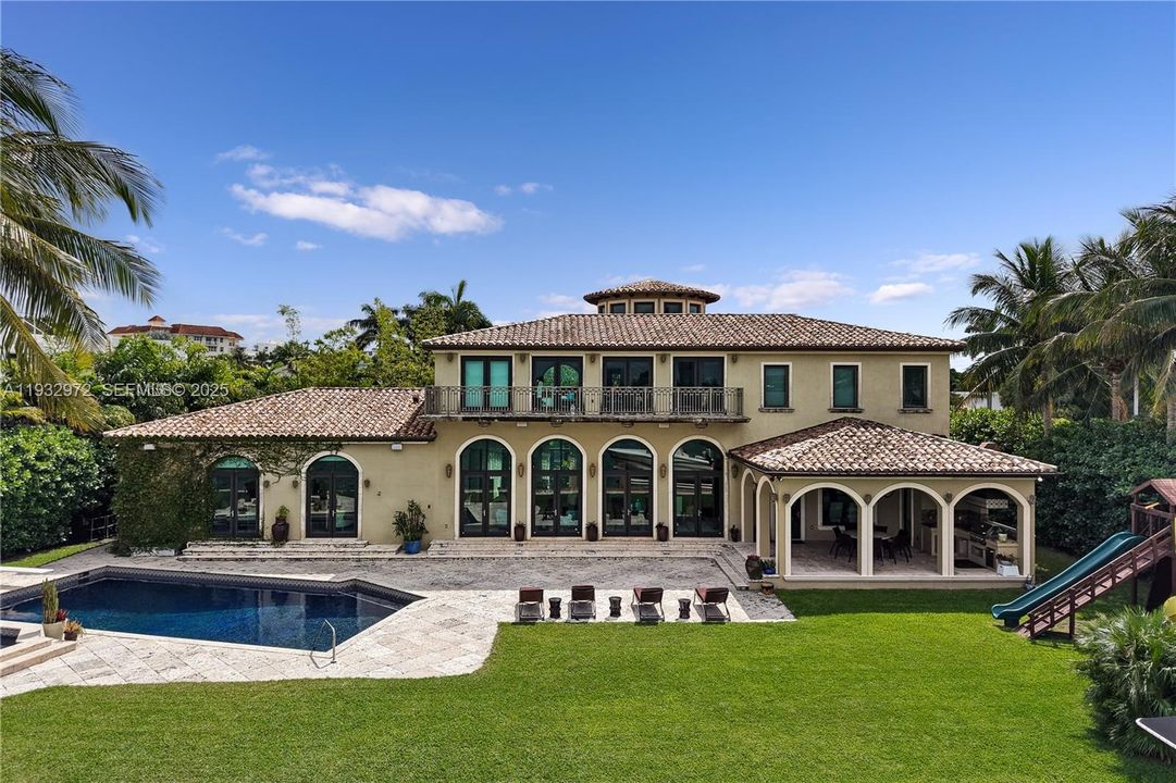 For Sale: $34,500,000 (7 beds, 8 baths, 4951 Square Feet)