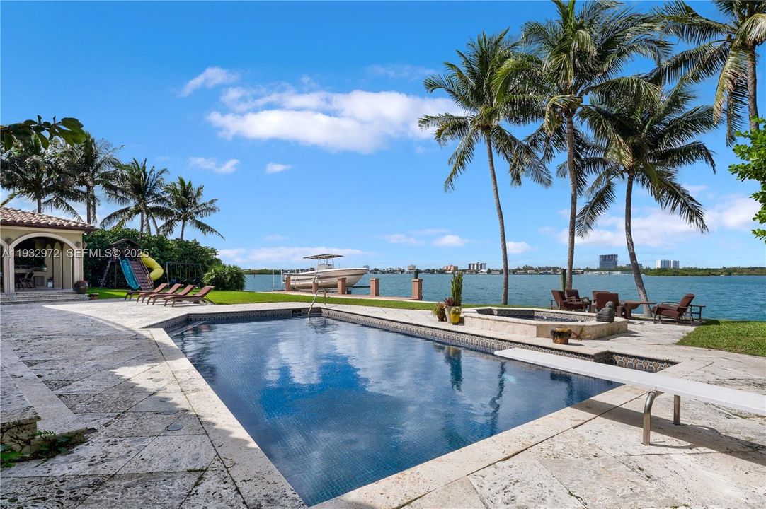 For Sale: $34,500,000 (7 beds, 8 baths, 4951 Square Feet)