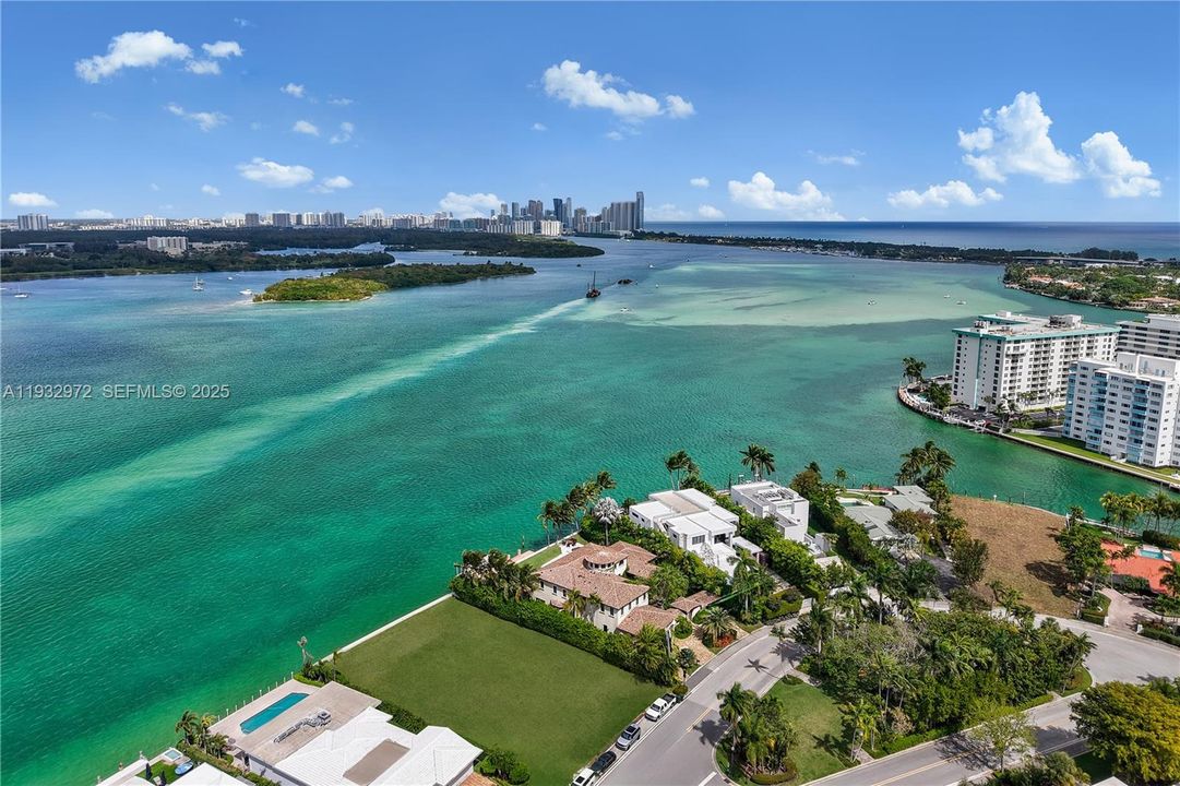 For Sale: $34,500,000 (7 beds, 8 baths, 4951 Square Feet)