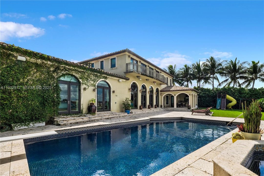 For Sale: $34,500,000 (7 beds, 8 baths, 4951 Square Feet)