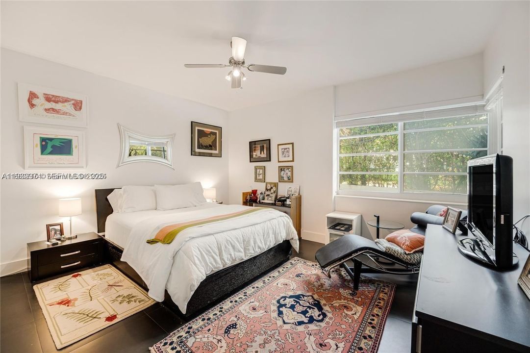 En Venta: $725,000 (3 camas, 3 baños, 1924 Pies cuadrados)