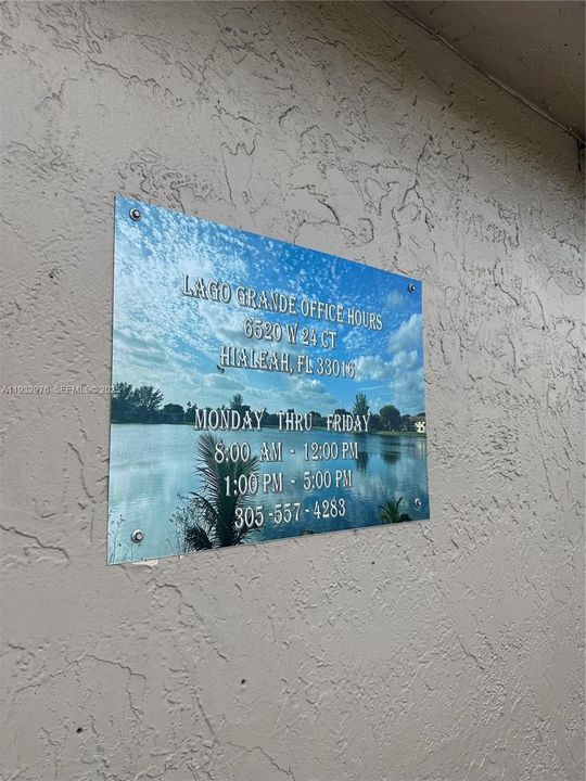 For Sale: $280,000 (2 beds, 2 baths, 747 Square Feet)