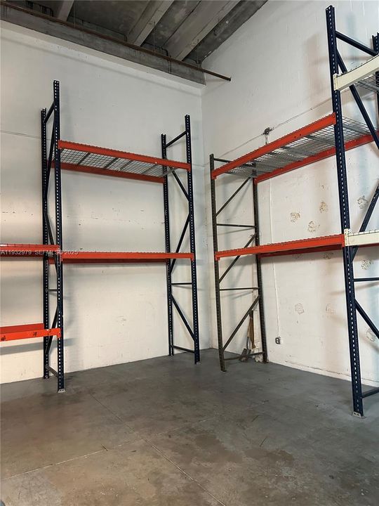 出租: $3,350 (0 贝兹, 0 浴室, 0 平方英尺)