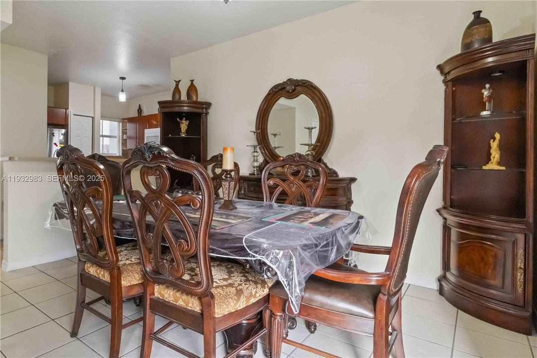 На продажу: $312,000 (3 спален, 2 ванн, 1527 Квадратных фут)