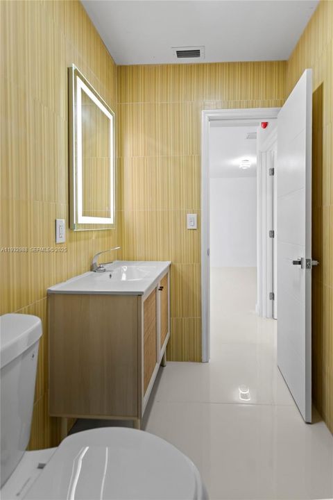 EUROPEAN STYLE GUEST BATHROOM