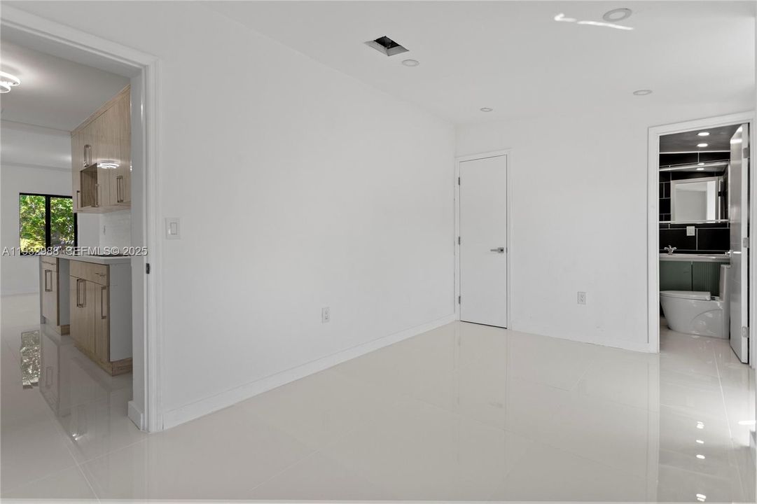 En Renta: $3,495 (3 camas, 2 baños, 1195 Pies cuadrados)