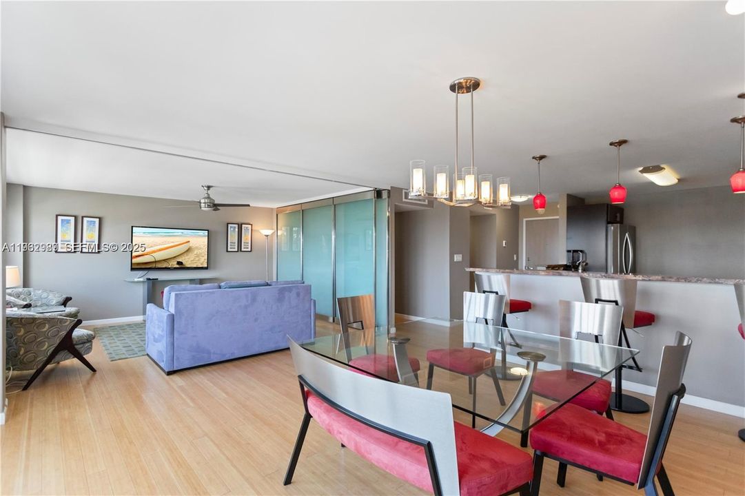 For Rent: $3,200 (2 beds, 2 baths, 1218 Square Feet)