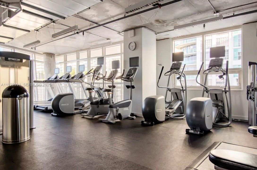 出租: $3,499 (1 贝兹, 1 浴室, 726 平方英尺)