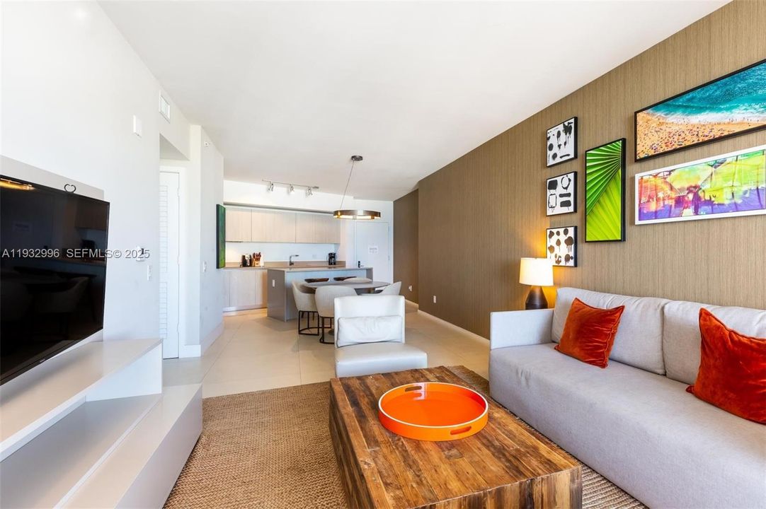 待售: $585,000 (1 贝兹, 1 浴室, 850 平方英尺)