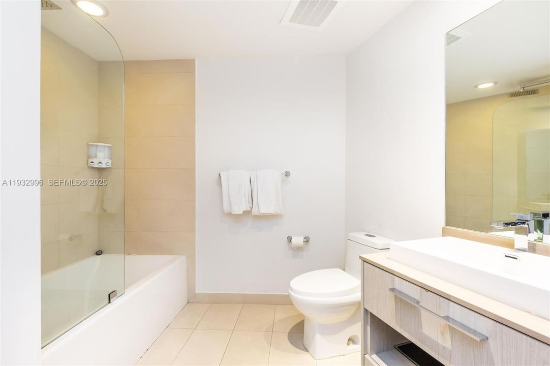 待售: $585,000 (1 贝兹, 1 浴室, 850 平方英尺)