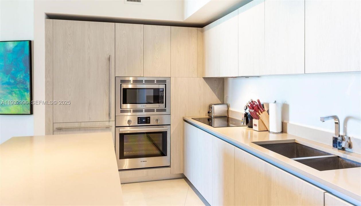 待售: $585,000 (1 贝兹, 1 浴室, 850 平方英尺)