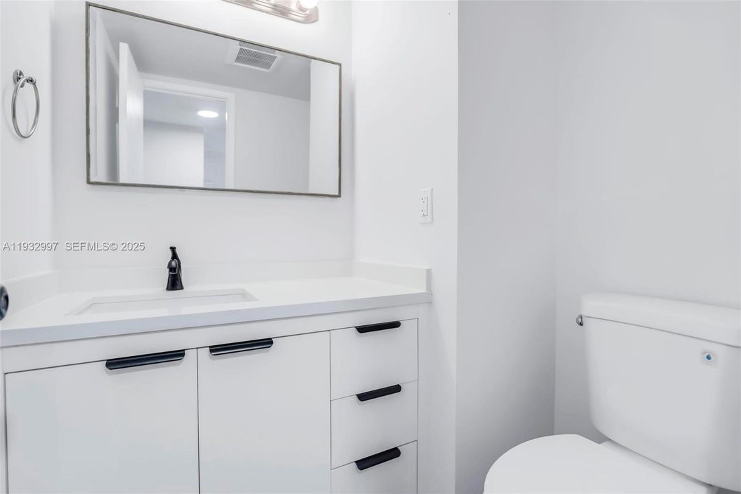 В аренду: $2,200 (1 спален, 1 ванн, 1066 Квадратных фут)