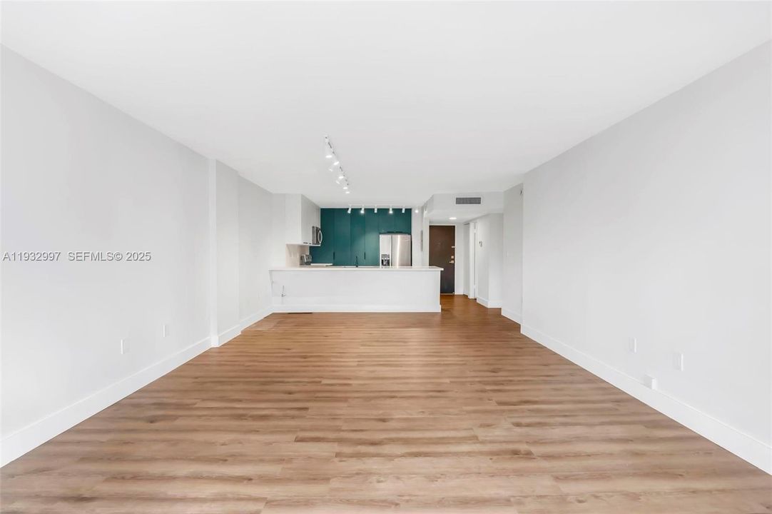 В аренду: $2,200 (1 спален, 1 ванн, 1066 Квадратных фут)