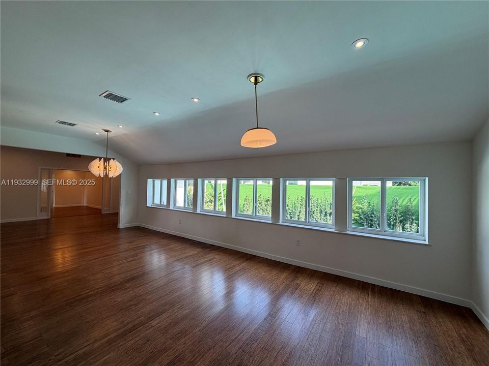 En Renta: $12,000 (5 camas, 3 baños, 2698 Pies cuadrados)