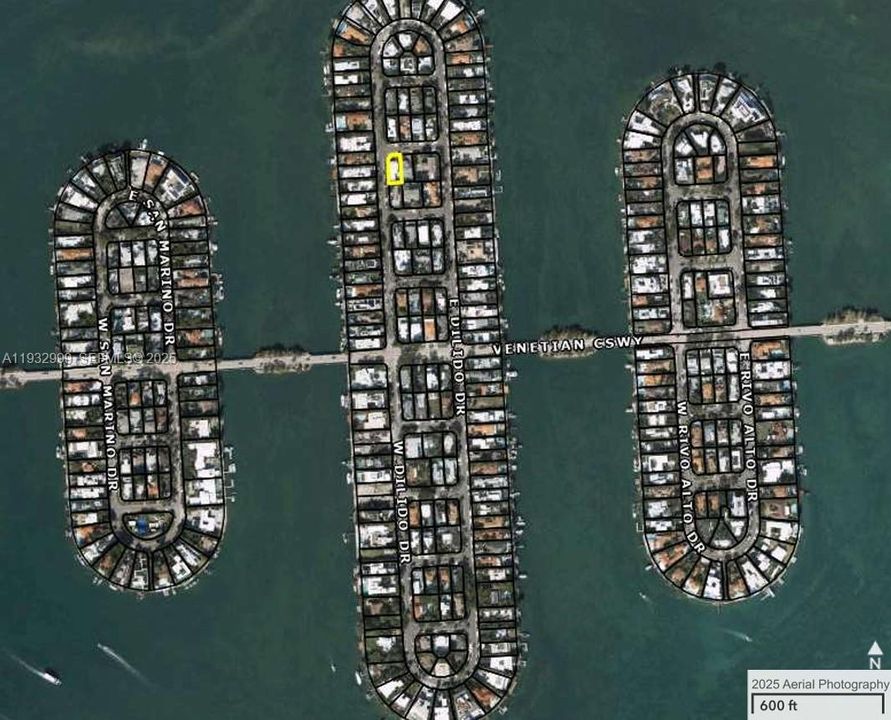 Под контрактом: $12,000 (5 спален, 3 ванн, 2698 Квадратных фут)