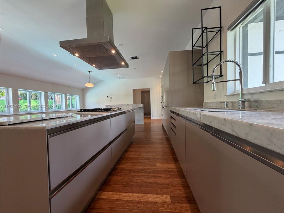 En Renta: $12,000 (5 camas, 3 baños, 2698 Pies cuadrados)