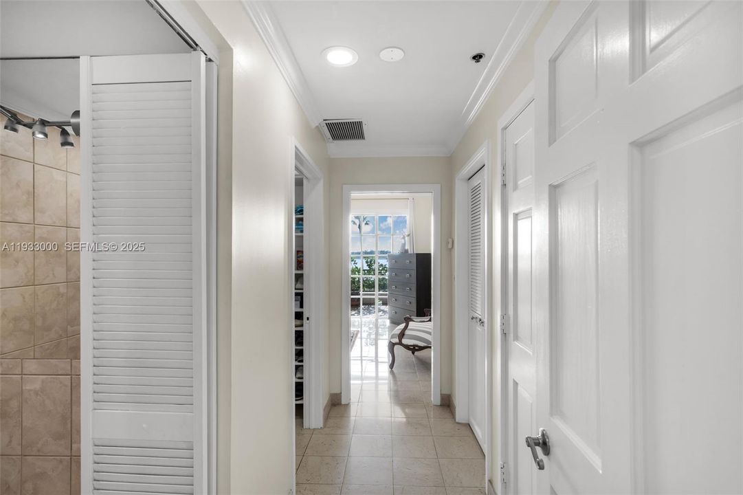 En Venta: $4,850,000 (3 camas, 3 baños, 2744 Pies cuadrados)