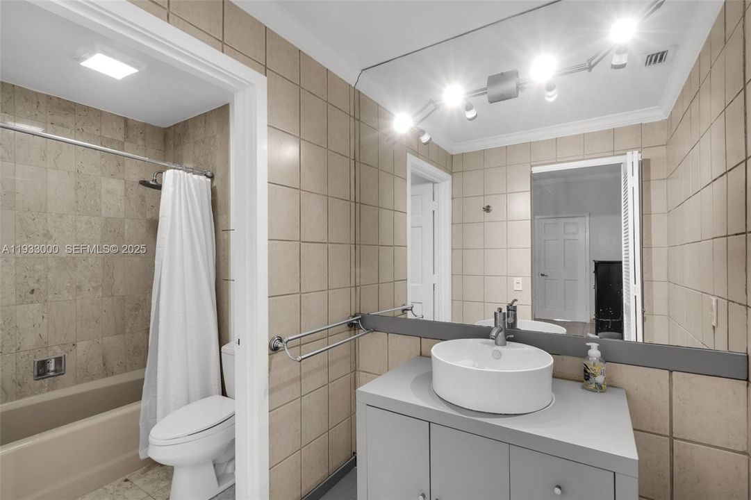 En Venta: $4,850,000 (3 camas, 3 baños, 2744 Pies cuadrados)