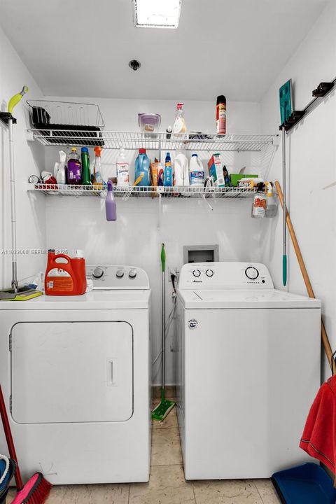 En Venta: $4,850,000 (3 camas, 3 baños, 2744 Pies cuadrados)