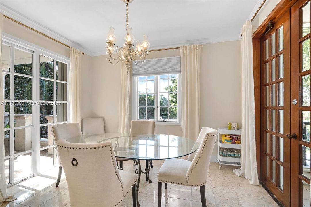 En Venta: $4,850,000 (3 camas, 3 baños, 2744 Pies cuadrados)