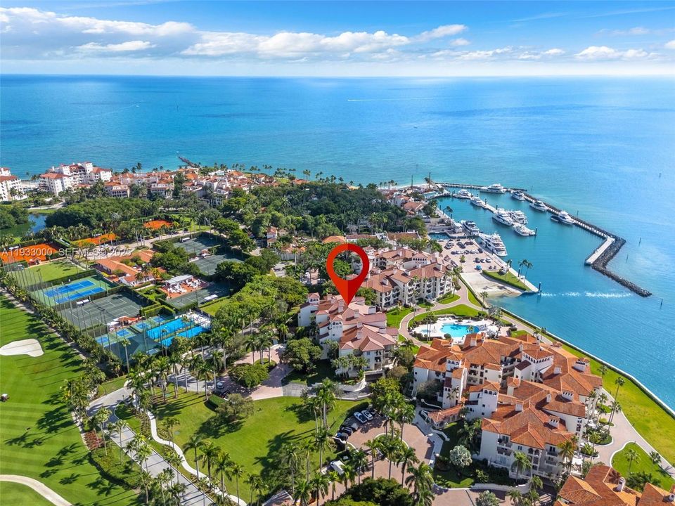 En Venta: $4,850,000 (3 camas, 3 baños, 2744 Pies cuadrados)