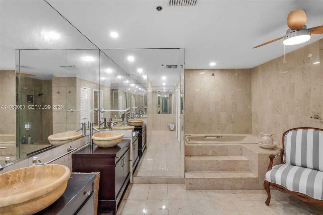 En Venta: $4,850,000 (3 camas, 3 baños, 2744 Pies cuadrados)