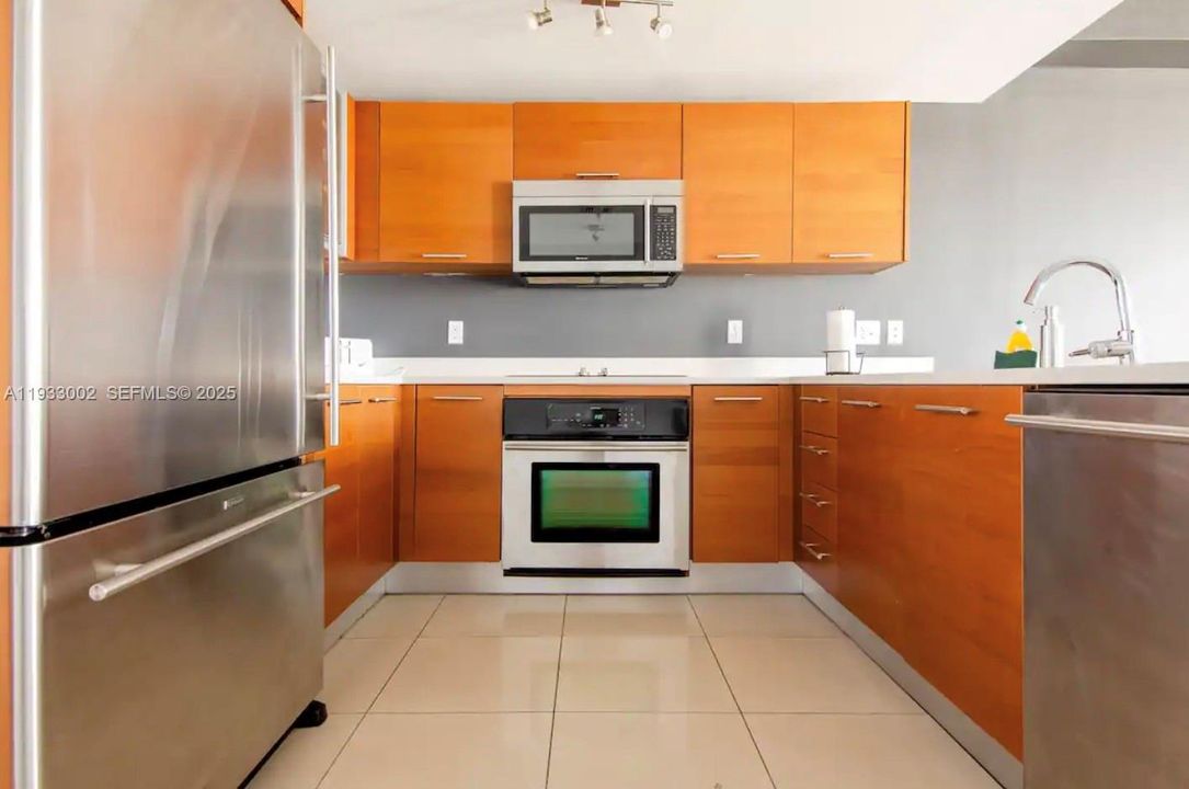 На продажу: $489,999 (1 спален, 1 ванн, 726 Квадратных фут)