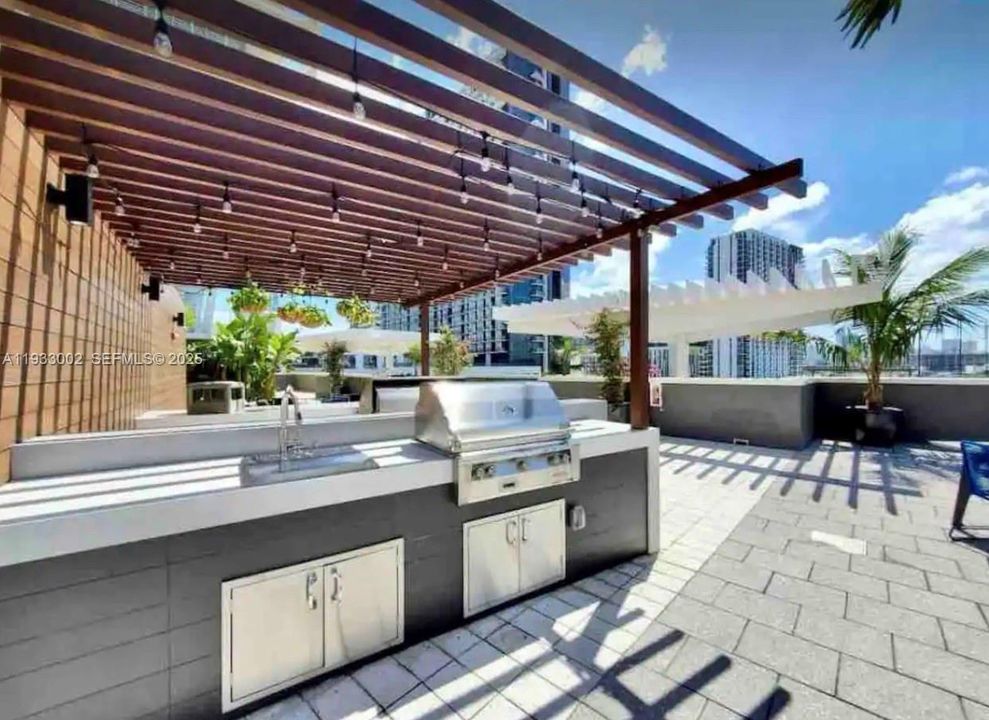 На продажу: $489,999 (1 спален, 1 ванн, 726 Квадратных фут)