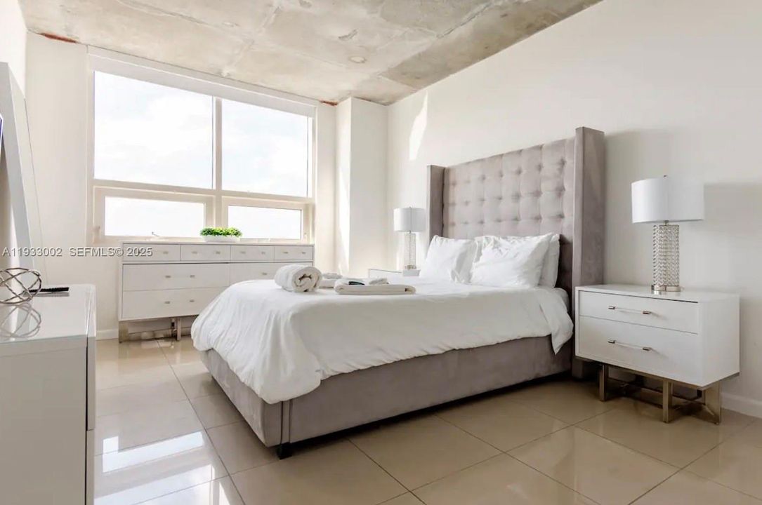 На продажу: $489,999 (1 спален, 1 ванн, 726 Квадратных фут)