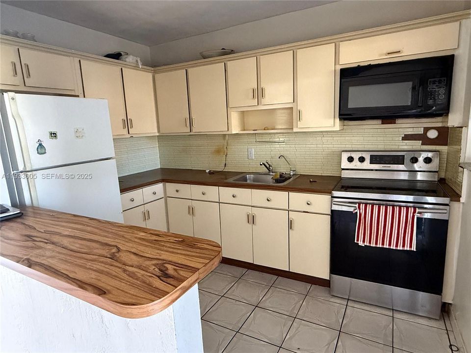 En Venta: $500,000 (2 camas, 1 baños, 1485 Pies cuadrados)