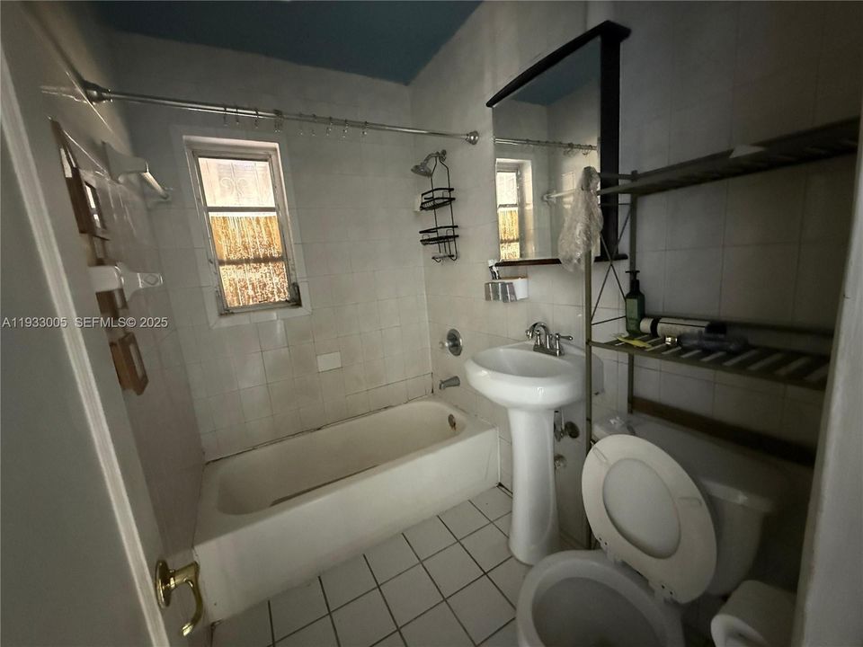 En Venta: $500,000 (2 camas, 1 baños, 1485 Pies cuadrados)