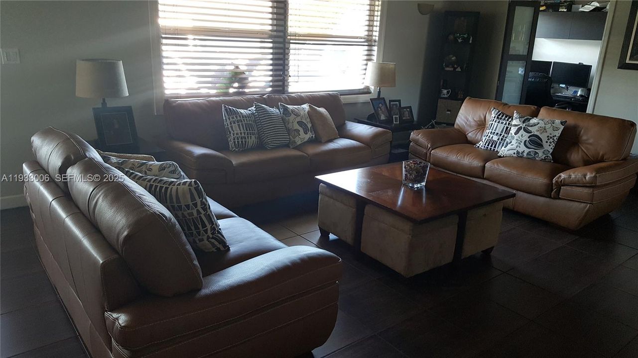 待售: $874,900 (3 贝兹, 2 浴室, 1680 平方英尺)