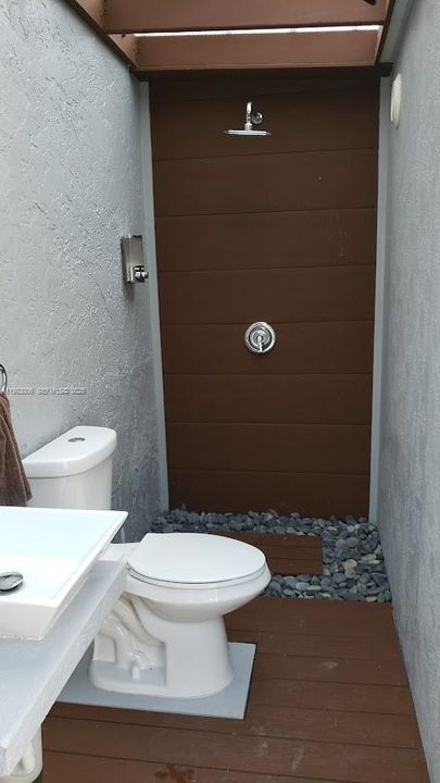 outdoor bathroom