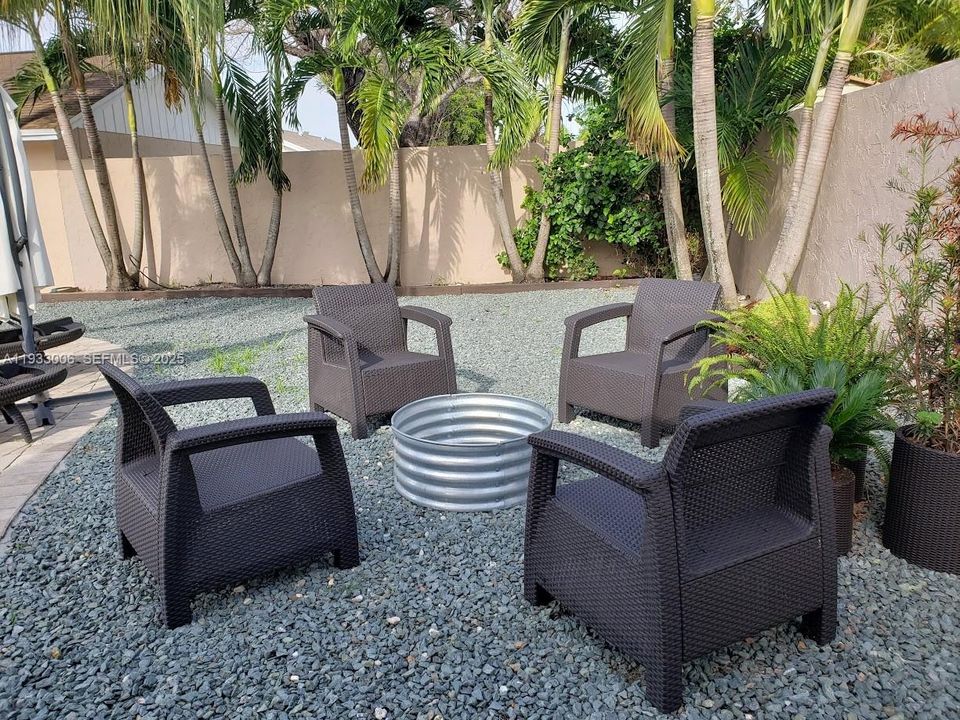 待售: $874,900 (3 贝兹, 2 浴室, 1680 平方英尺)