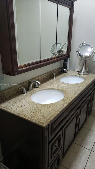 待售: $874,900 (3 贝兹, 2 浴室, 1680 平方英尺)