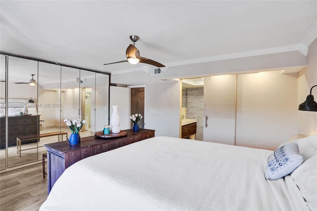 For Sale: $775,000 (2 beds, 2 baths, 1550 Square Feet)