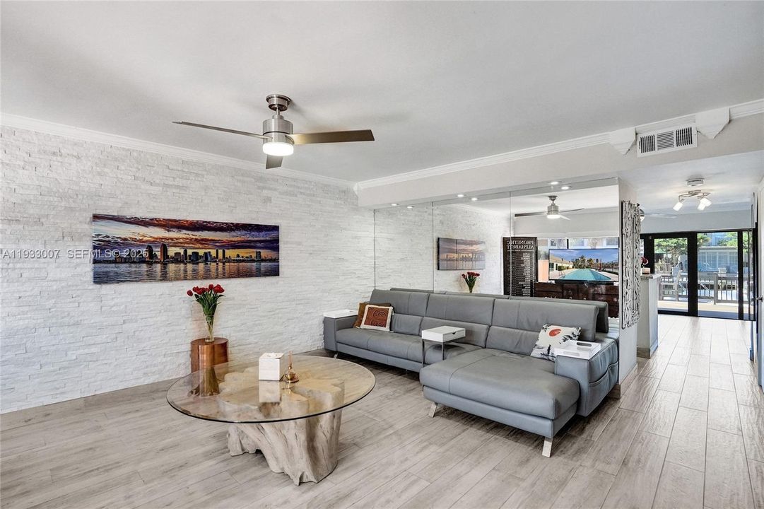 For Sale: $775,000 (2 beds, 2 baths, 1550 Square Feet)