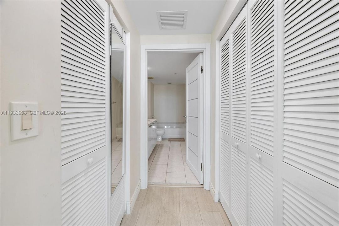 出租: $4,500 (2 贝兹, 2 浴室, 1113 平方英尺)