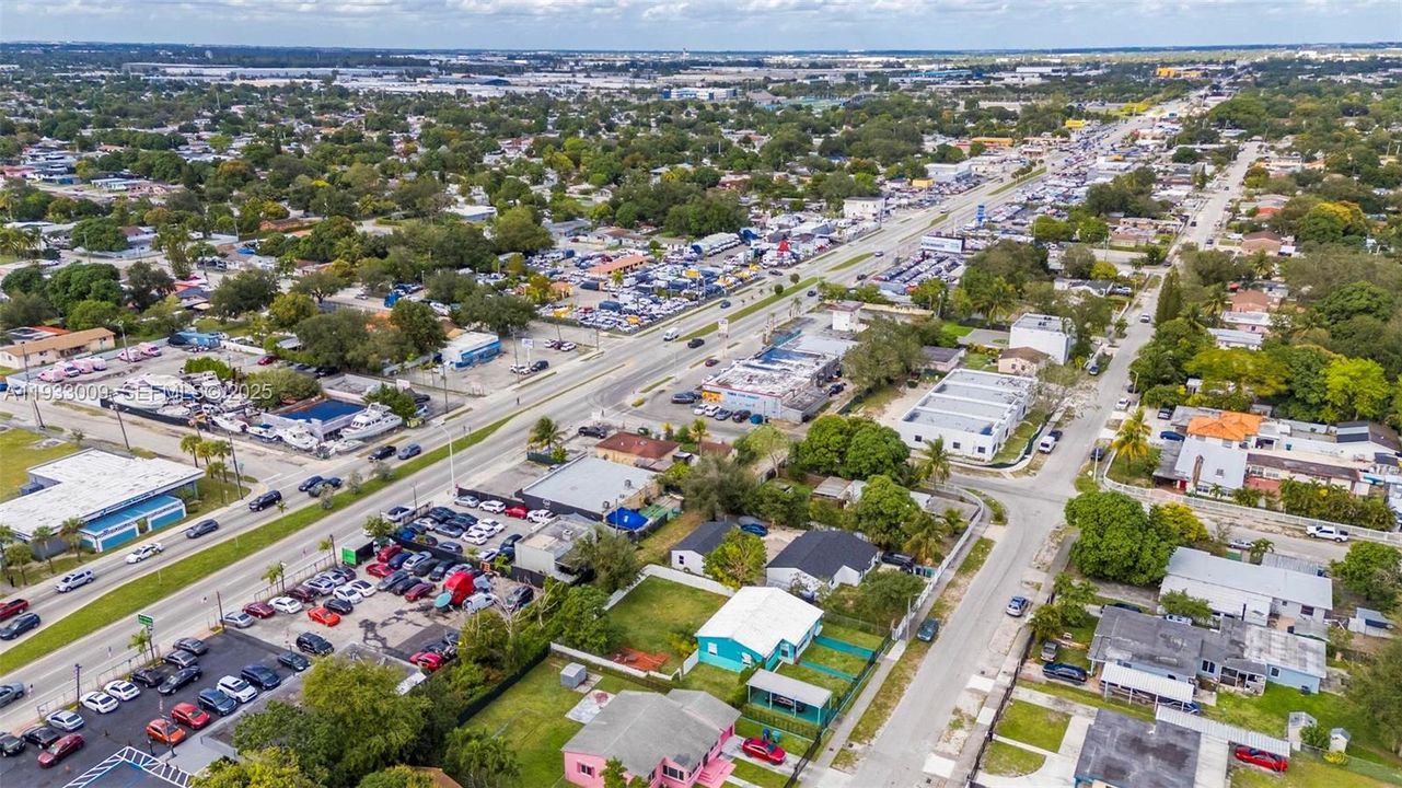 For Sale: $299,000 (2 beds, 1 baths, 1048 Square Feet)