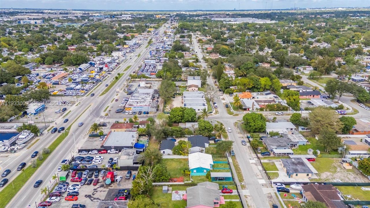 For Sale: $299,000 (2 beds, 1 baths, 1048 Square Feet)