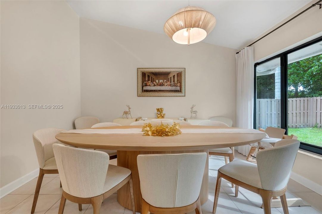 For Rent: $7,000 (3 beds, 2 baths, 1914 Square Feet)