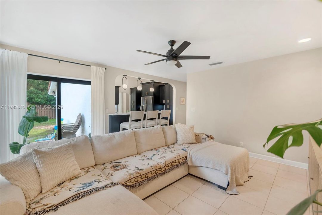 For Rent: $7,000 (3 beds, 2 baths, 1914 Square Feet)