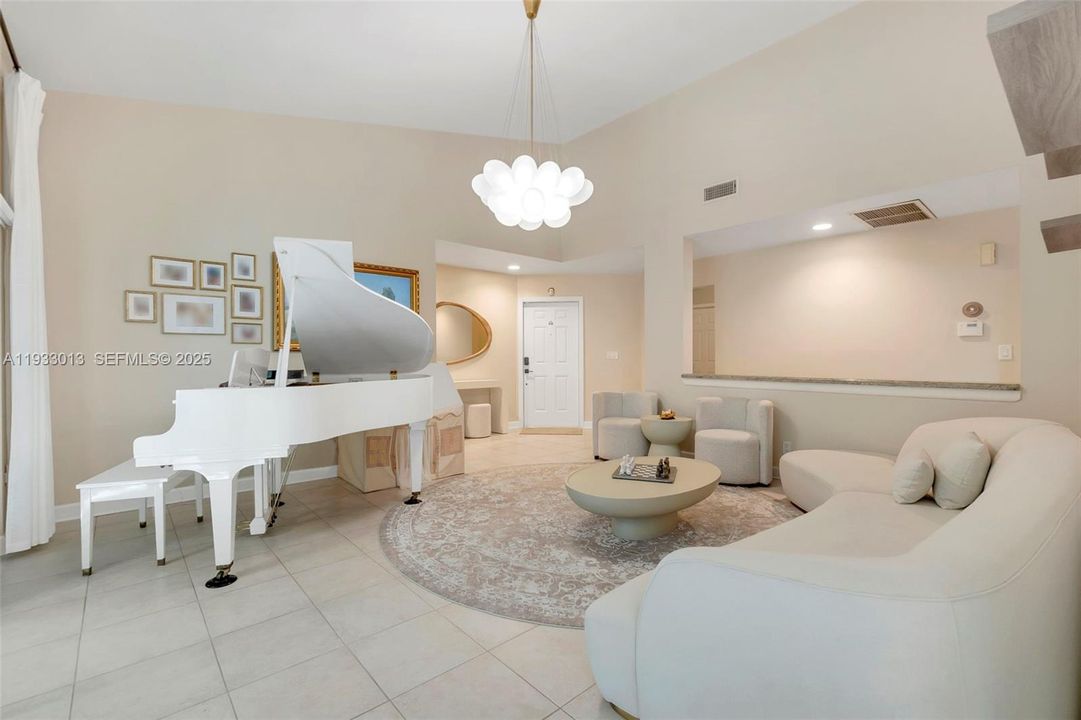 For Rent: $7,000 (3 beds, 2 baths, 1914 Square Feet)