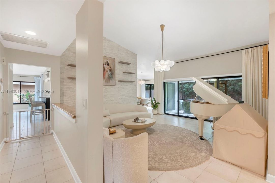 For Rent: $7,000 (3 beds, 2 baths, 1914 Square Feet)