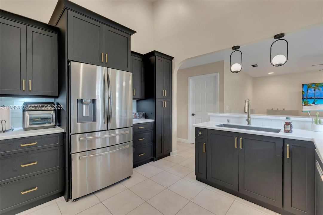 For Rent: $7,000 (3 beds, 2 baths, 1914 Square Feet)