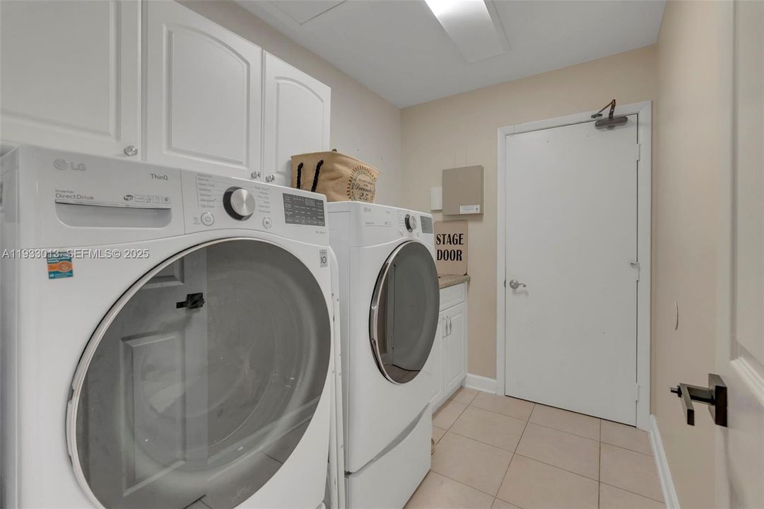 For Rent: $7,000 (3 beds, 2 baths, 1914 Square Feet)